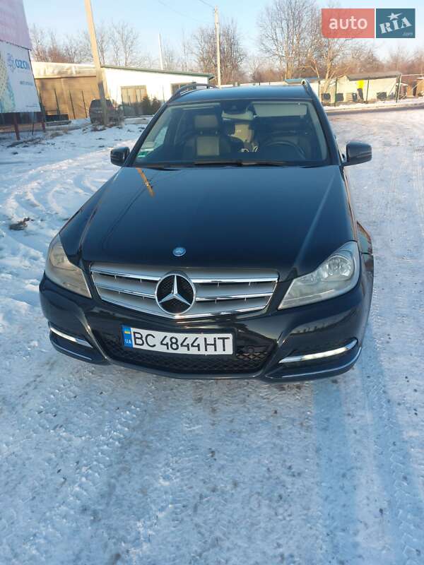 Универсал Mercedes-Benz C-Class 2012 в Стрые