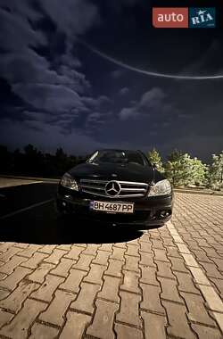 Универсал Mercedes-Benz C-Class 2010 в 