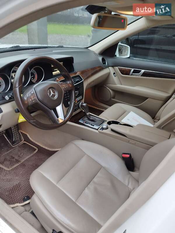 Седан Mercedes-Benz C-Class 2014 в Тячеве