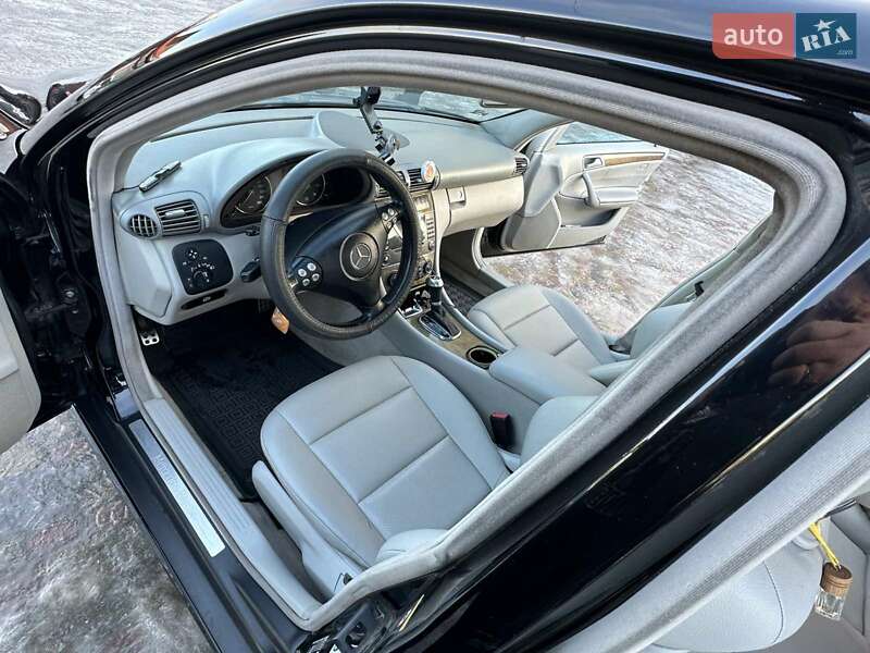 Седан Mercedes-Benz C-Class 2007 в Тернополе