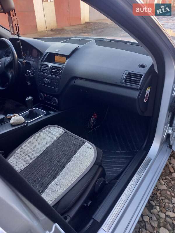 Универсал Mercedes-Benz C-Class 2007 в Стрые