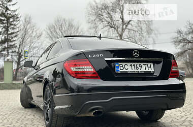 Купе Mercedes-Benz C-Class 2011 в Львове