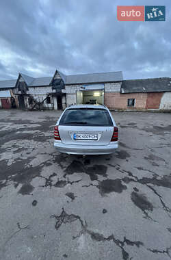 Универсал Mercedes-Benz C-Class 2001 в Рокитном