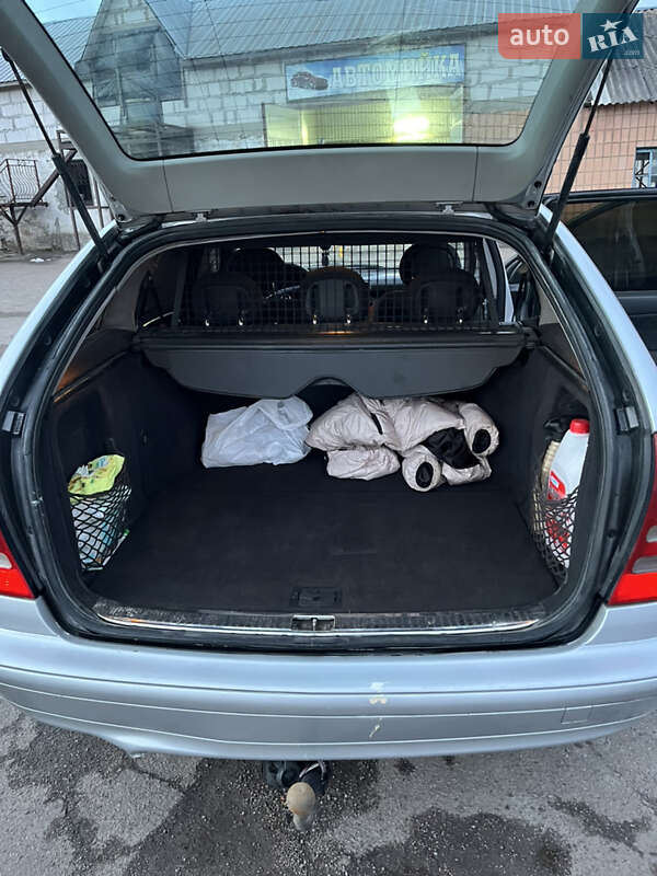 Универсал Mercedes-Benz C-Class 2001 в Рокитном