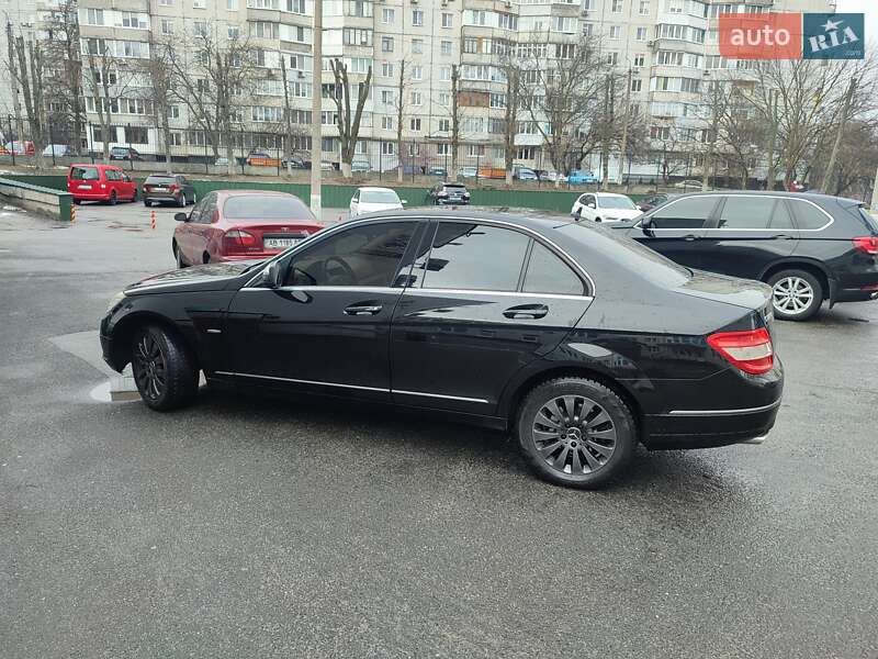 Седан Mercedes-Benz C-Class 2007 в Обухове