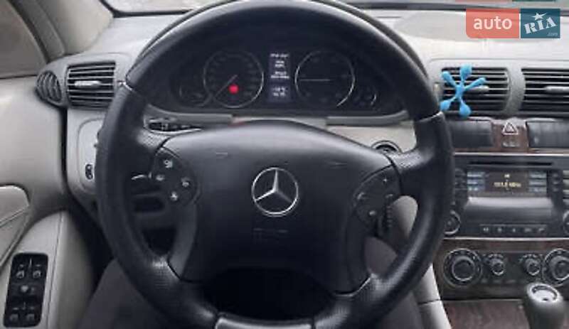 Седан Mercedes-Benz C-Class 2005 в Полонном