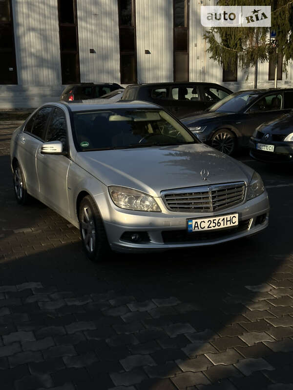 Седан Mercedes-Benz C-Class 2010 в Луцке