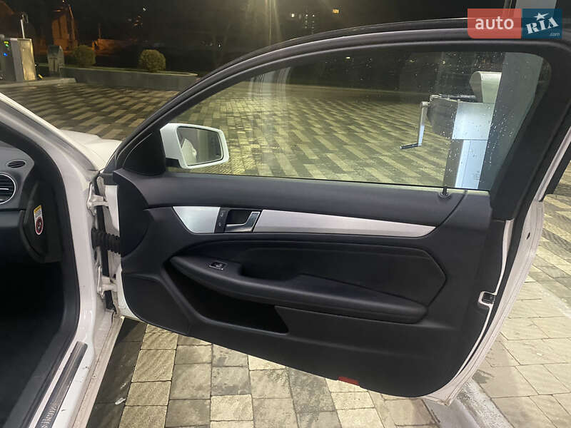 Купе Mercedes-Benz C-Class 2011 в Ужгороде