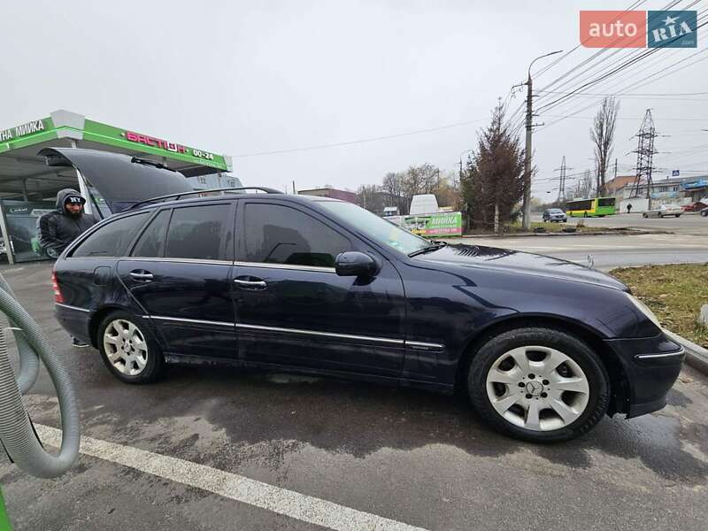 Универсал Mercedes-Benz C-Class 2004 в Виннице