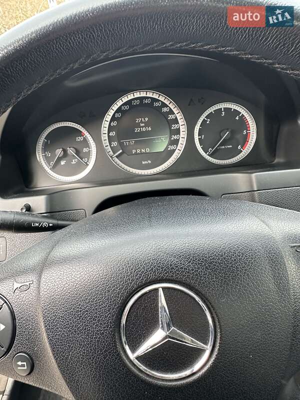 Седан Mercedes-Benz C-Class 2010 в Виннице