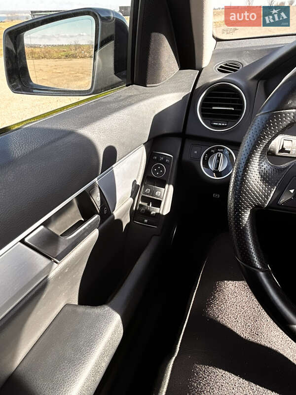 Универсал Mercedes-Benz C-Class 2013 в Одессе фото 14 Универсал Mercedes-Benz C-Class 2013 в Одессе