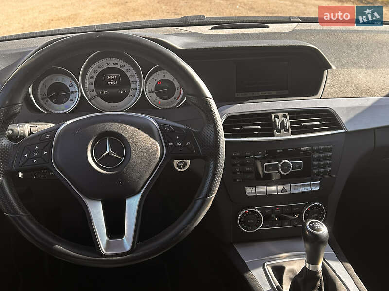 Универсал Mercedes-Benz C-Class 2013 в Одессе фото 12 Универсал Mercedes-Benz C-Class 2013 в Одессе