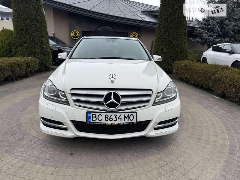 Седан Mercedes-Benz C-Class 2012 в Львове