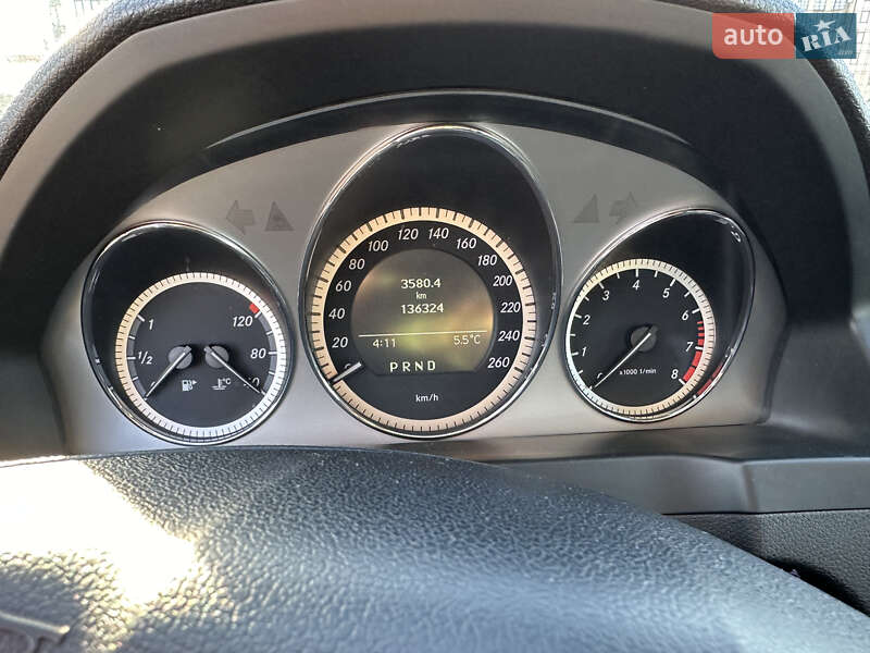 Седан Mercedes-Benz C-Class 2010 в Черкассах