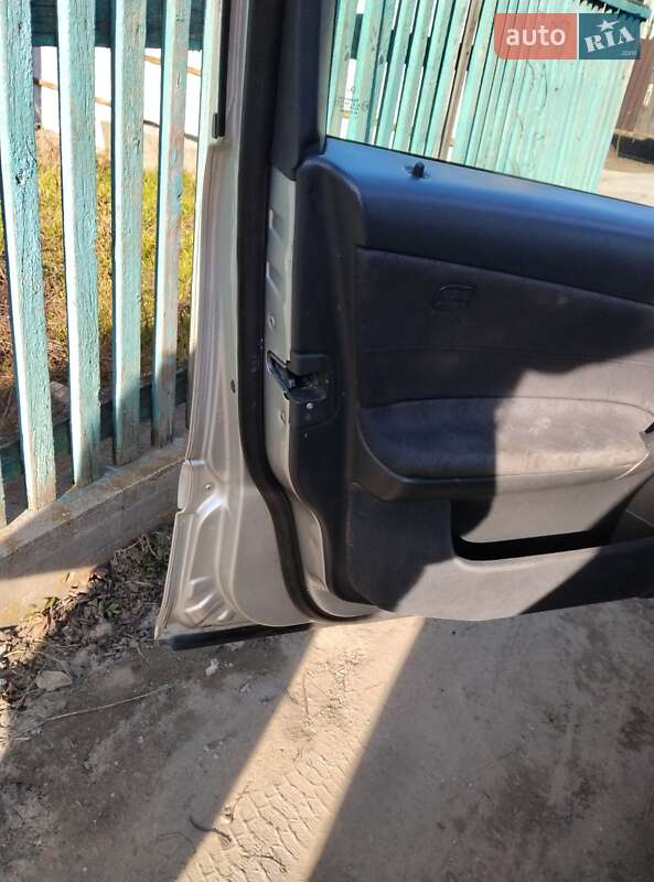 Седан Mercedes-Benz C-Class 2003 в Запорожье