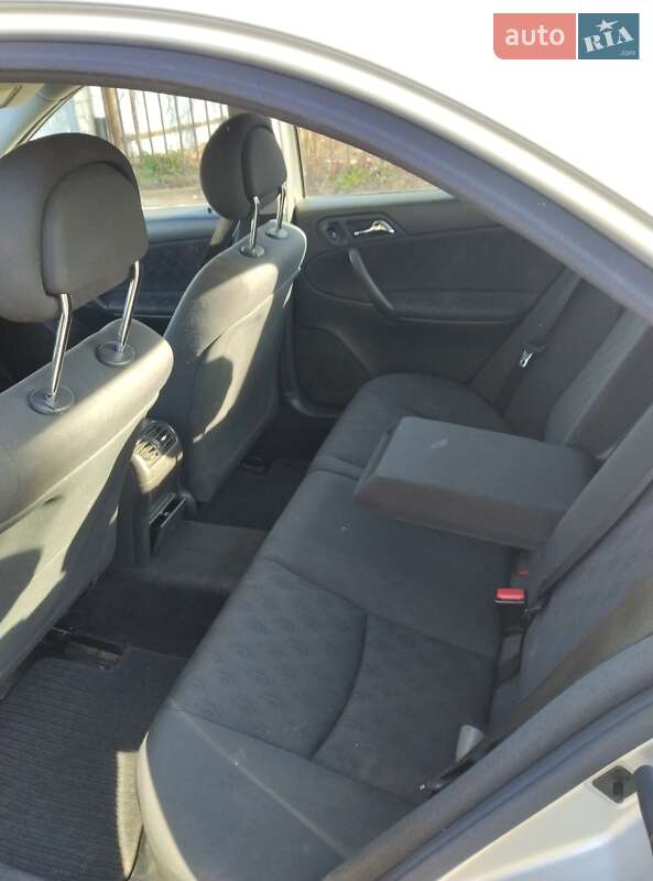 Седан Mercedes-Benz C-Class 2003 в Запорожье