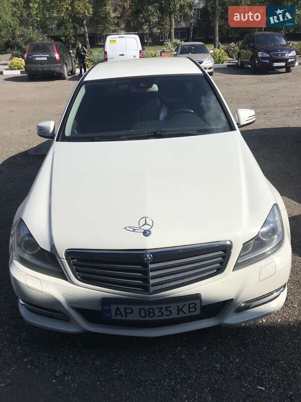 Седан Mercedes-Benz C-Class 2011 в Запорожье