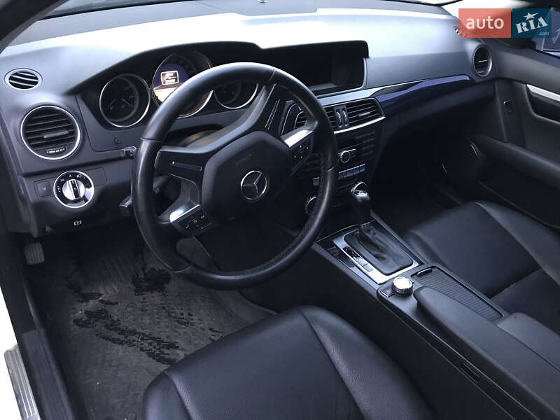 Седан Mercedes-Benz C-Class 2011 в Запорожье