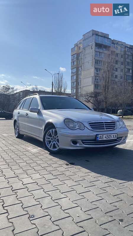 Универсал Mercedes-Benz C-Class 2006 в Каменском