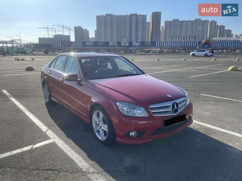 Седан Mercedes-Benz C-Class 2011 в Киеве