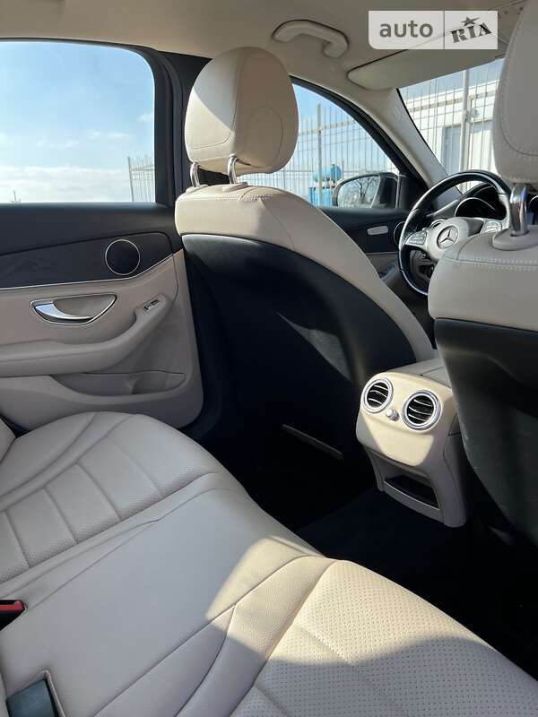 Седан Mercedes-Benz C-Class 2015 в Кременчуге