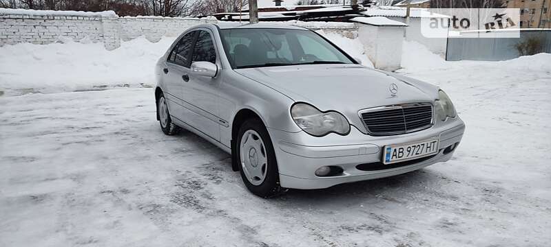 Седан Mercedes-Benz C-Class 2003 в Виннице