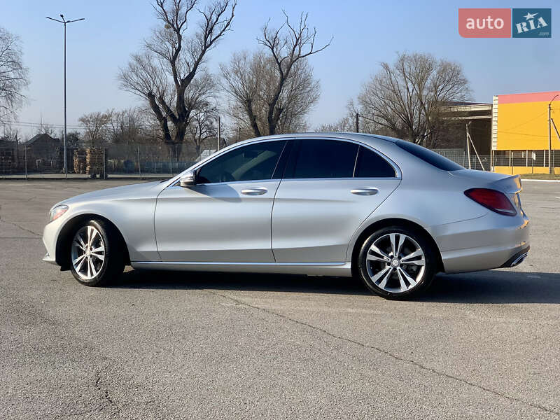 Седан Mercedes-Benz C-Class 2020 в Черновцах