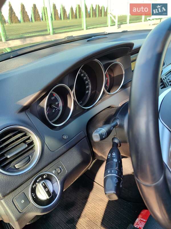 Универсал Mercedes-Benz C-Class 2012 в Черкассах