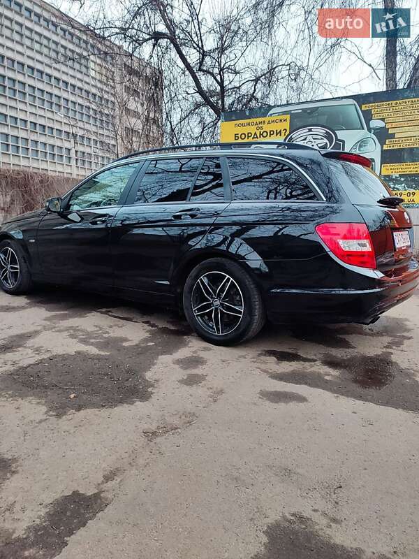 Универсал Mercedes-Benz C-Class 2012 в Черкассах