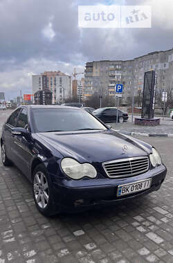 Седан Mercedes-Benz C-Class 2002 в Ровно