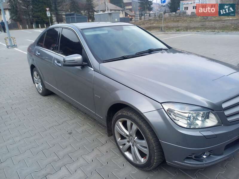 Седан Mercedes-Benz C-Class 2009 в Рахове