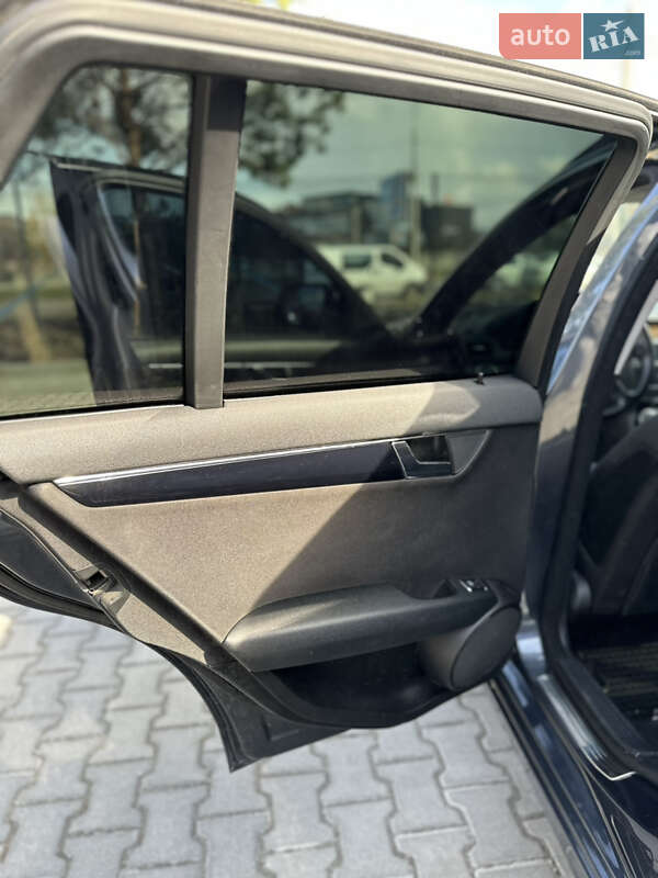 Универсал Mercedes-Benz C-Class 2008 в Ровно