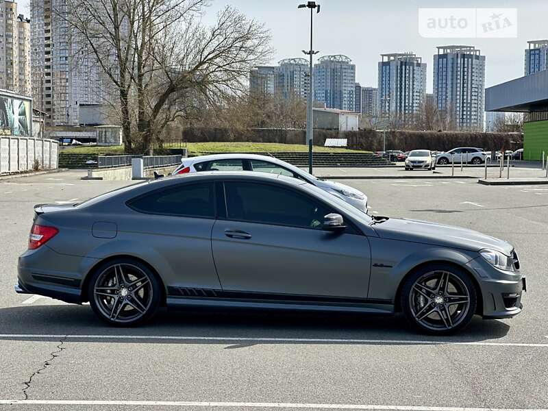 Купе Mercedes-Benz C-Class 2011 в Киеве