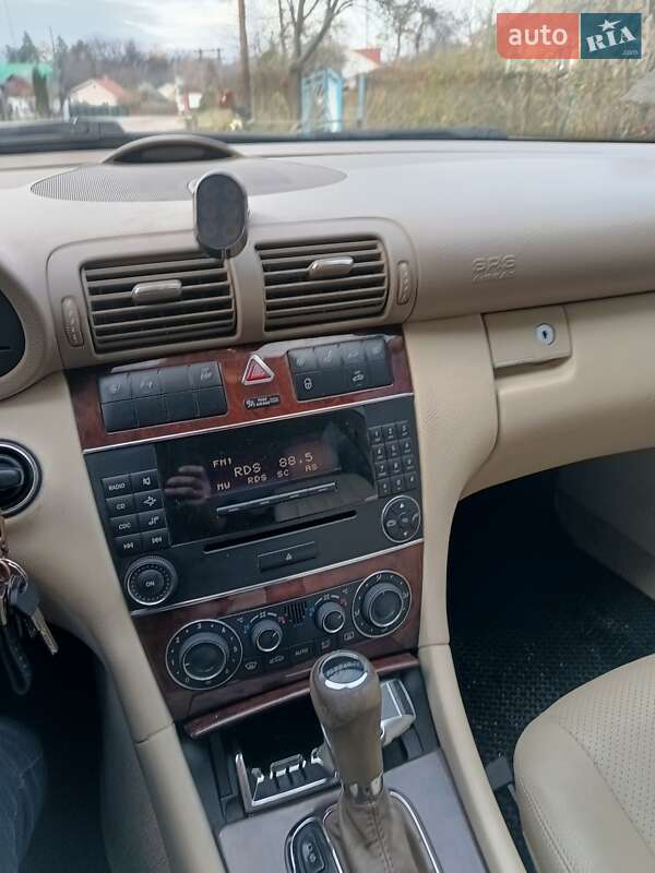 Седан Mercedes-Benz C-Class 2005 в Рокитному