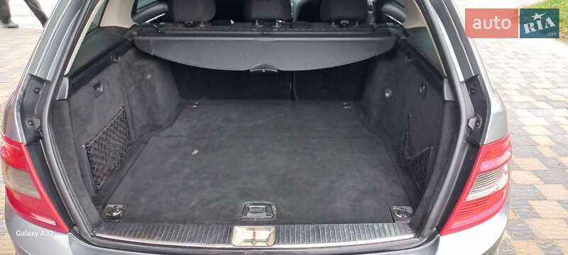Универсал Mercedes-Benz C-Class 2010 в Тернополе