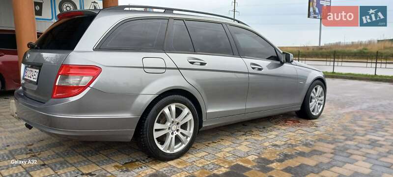 Универсал Mercedes-Benz C-Class 2010 в Тернополе
