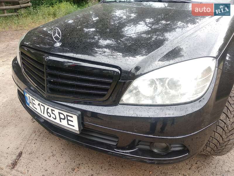 Універсал Mercedes-Benz C-Class 2010 в Царичанці