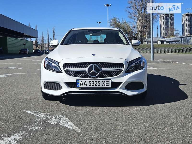 Седан Mercedes-Benz C-Class 2015 в Киеве