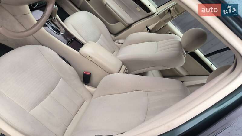 Седан Mercedes-Benz C-Class 2004 в Житомире