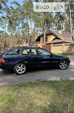 Універсал Mercedes-Benz C-Class 2006 в Чернігові