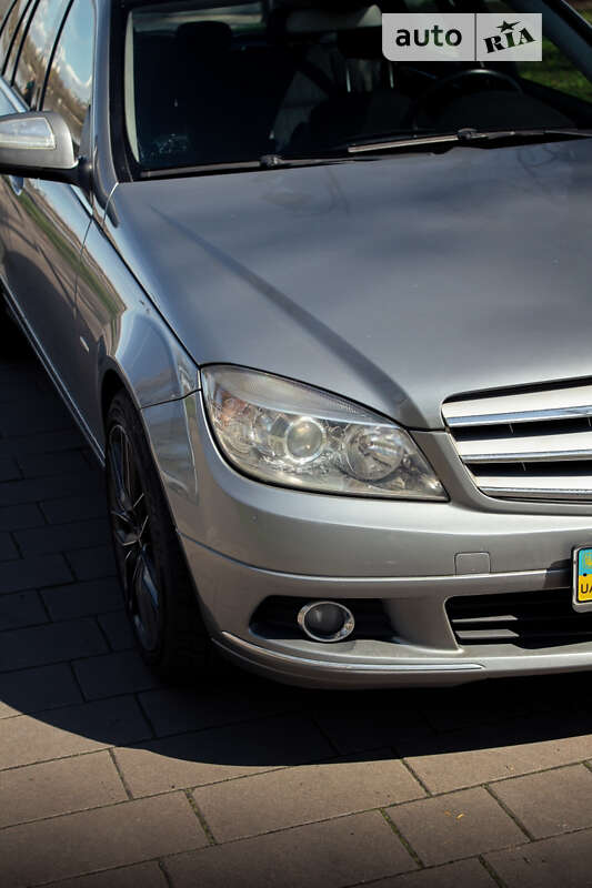 Універсал Mercedes-Benz C-Class 2008 в Києві