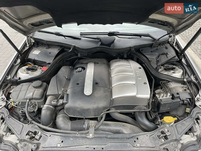 Седан Mercedes-Benz C-Class 2002 в Івано-Франківську