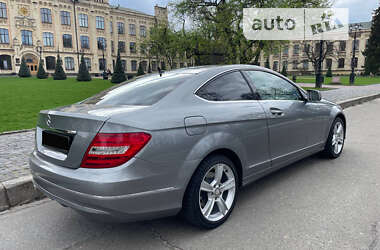 Купе Mercedes-Benz C-Class 2011 в Киеве