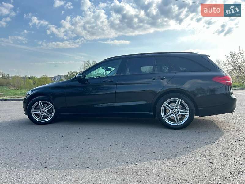 Универсал Mercedes-Benz C-Class 2015 в Киеве