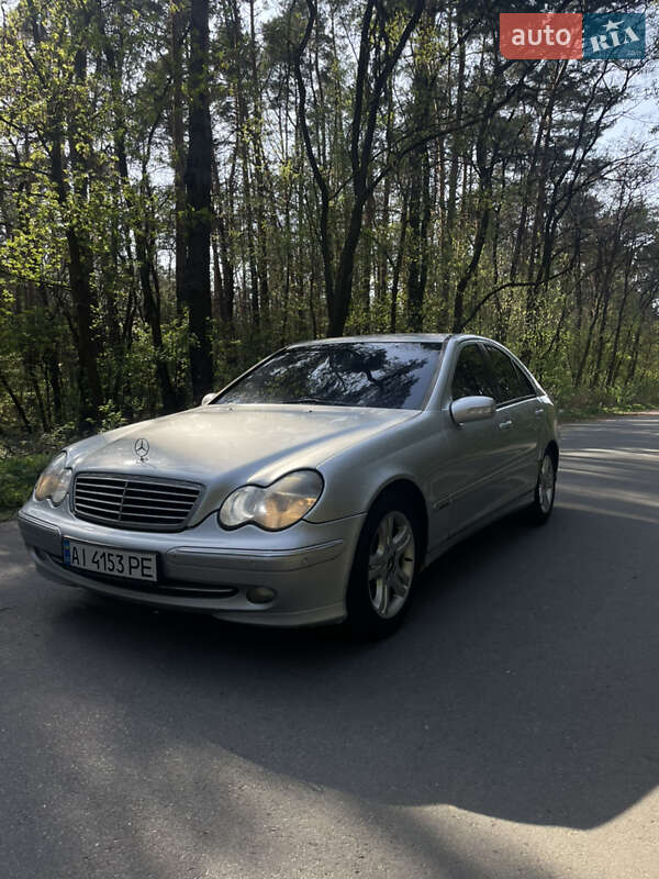 Седан Mercedes-Benz C-Class 2002 в Борисполе