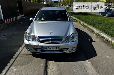 Седан Mercedes-Benz C-Class 2006 в Киеве