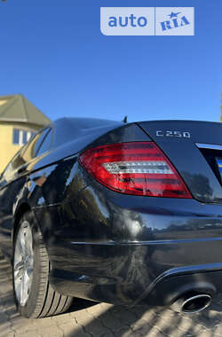 Седан Mercedes-Benz C-Class 2012 в Фастове