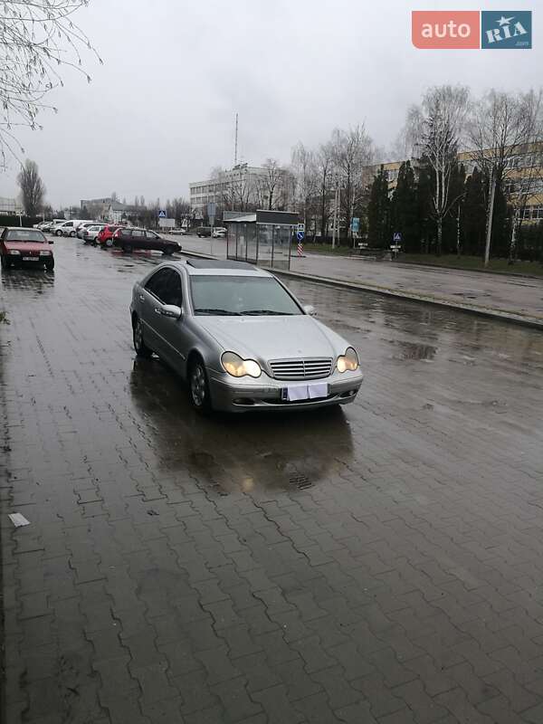 Седан Mercedes-Benz C-Class 2001 в Белой Церкви фото 18 Седан Mercedes-Benz C-Class 2001 в Белой Церкви
