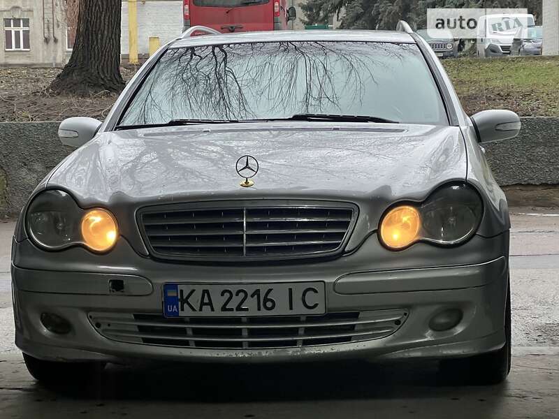 Универсал Mercedes-Benz C-Class 2005 в Славянске