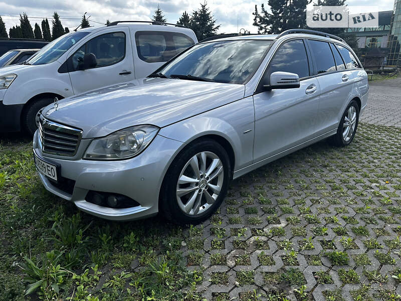 Mercedes-Benz C-Class 2011 Mercedes-Benz C-Class 2011